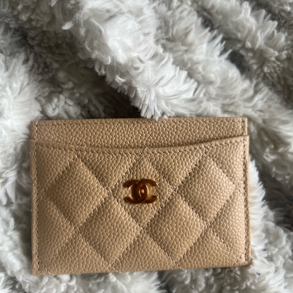 Brand new Chanel cardholder/wallet in caviar leather with gold hardware!!! - Picture 5 of 11